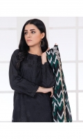 lakhany-monochrome-lawn-2022-10